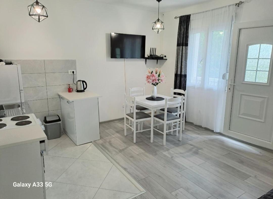 Apartment Marina 2 Kotor Eksteriør bilde