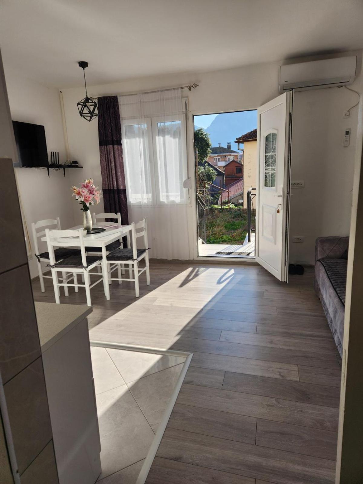 Apartment Marina 2 Kotor Eksteriør bilde